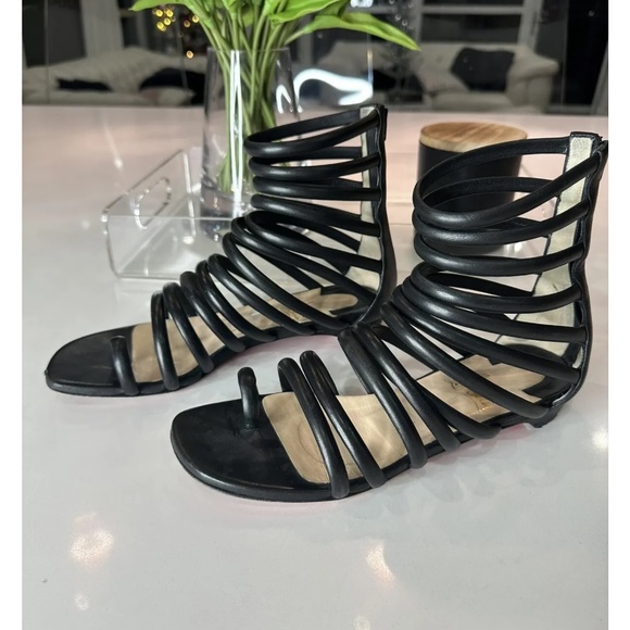 Christian louboutin - Picture 3 of 8